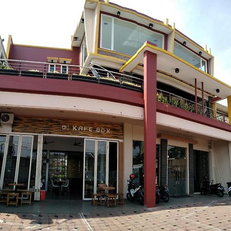 Malang City Boulevard Homestay Exteriör bild