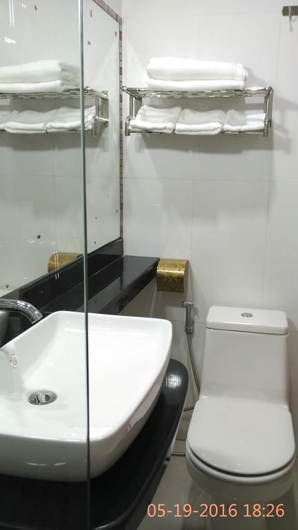 Malang City Boulevard Homestay Exteriör bild