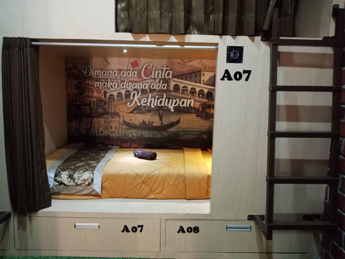 Malang City Boulevard Homestay Exteriör bild