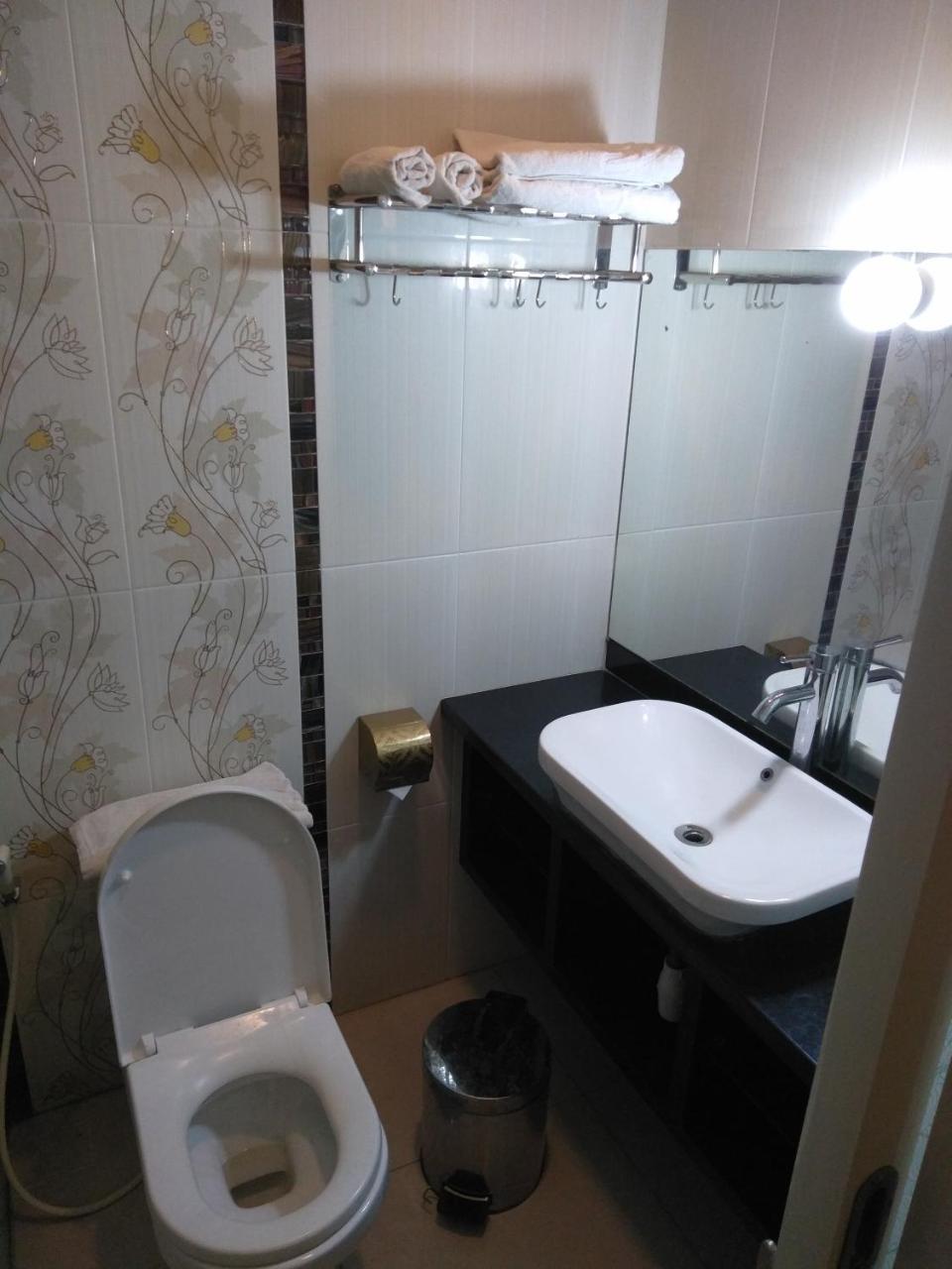 Malang City Boulevard Homestay Exteriör bild