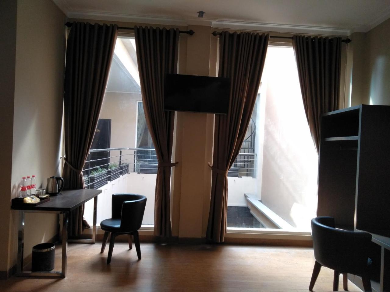 Malang City Boulevard Homestay Exteriör bild