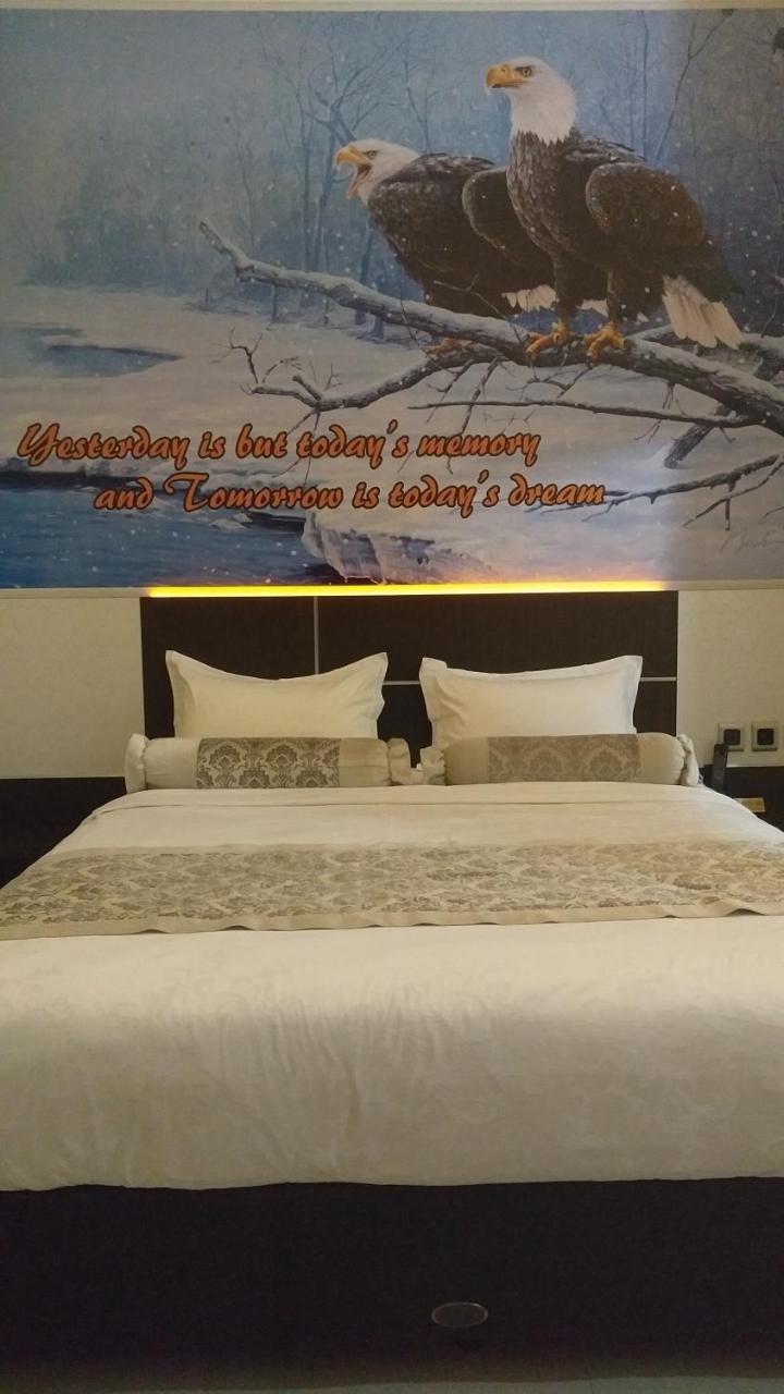 Malang City Boulevard Homestay Exteriör bild
