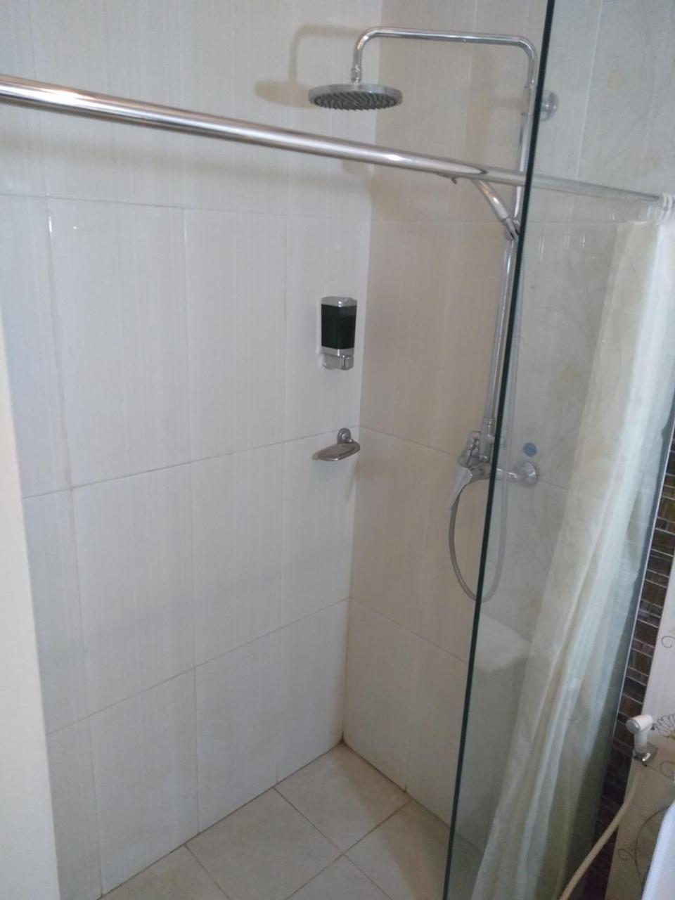 Malang City Boulevard Homestay Exteriör bild